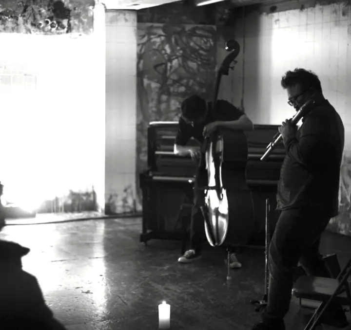 Improvised music session in Seoul experimental space